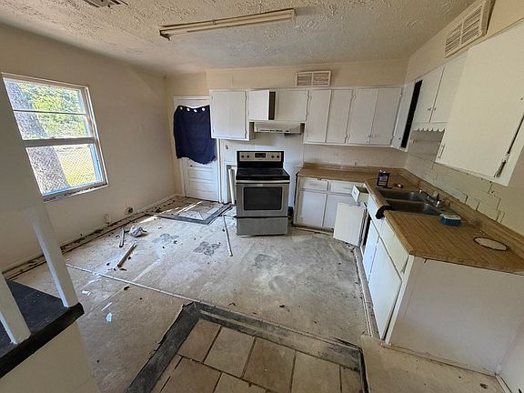 5th image of 2215 Bandler Road