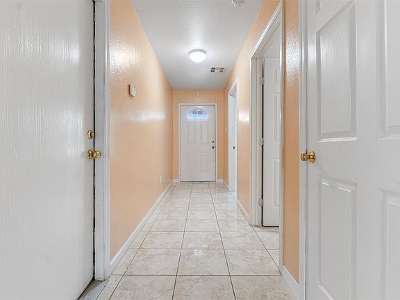 5th image of 8526 Vista Oaks Mnr