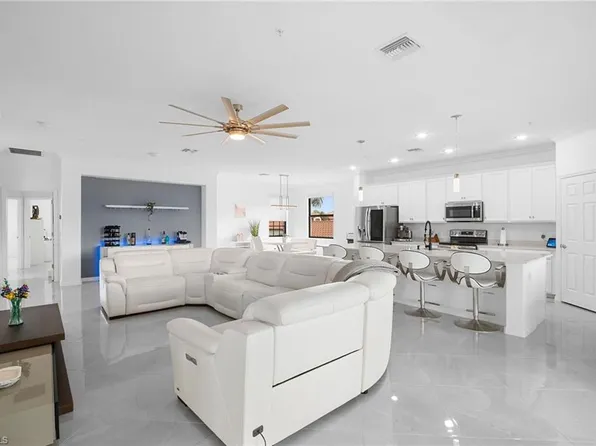 11879 Arboretum Run DR #201, FORT MYERS, FL 33913
