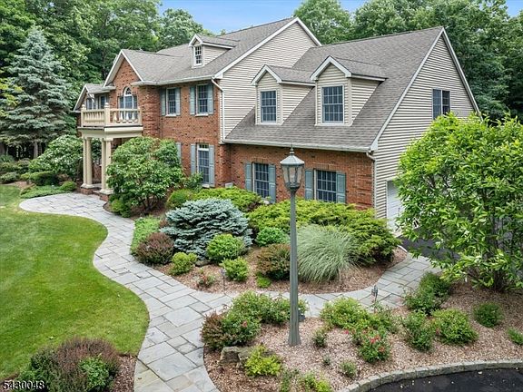 3rd image of 11 King Alex Ct