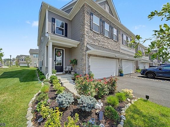 3rd image of 1106 Navigator Ave