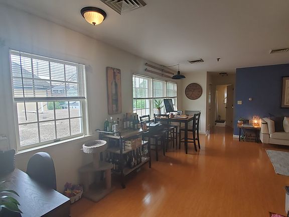 4th image of 175 High St #5