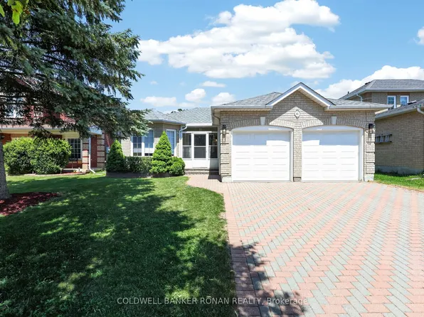 61 Darling Cres, New Tecumseth, ON L9R 1P5