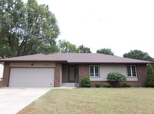 2124 S Suprema Ave, Springfield, MO 65807