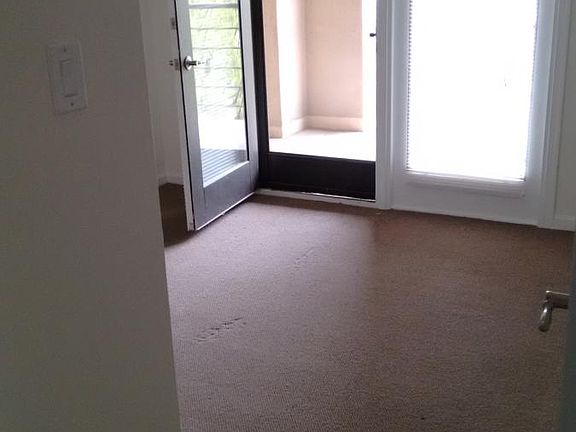 Spacious bedrooms with w2w carpets