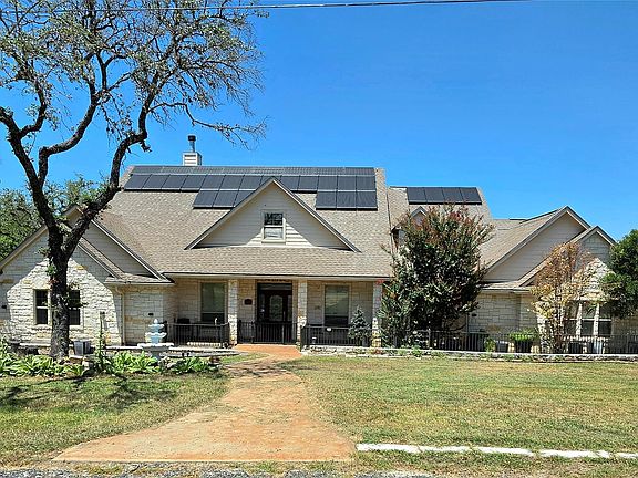 5th image of 400 Bedford Dr