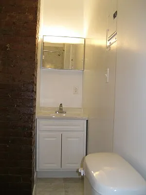 Rented by Tower Brokerage | media 42