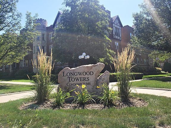 2nd image of 10907 S Longwood Dr APT 3