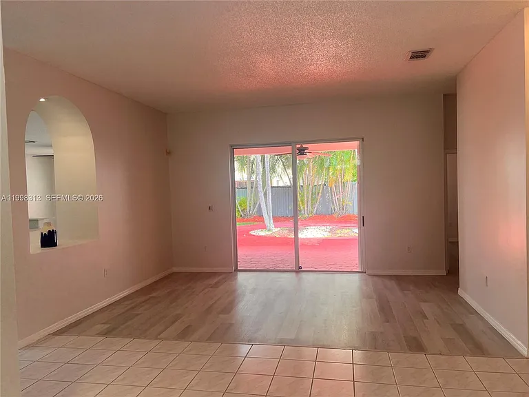 15761 SW 148th Ter — Photo 3