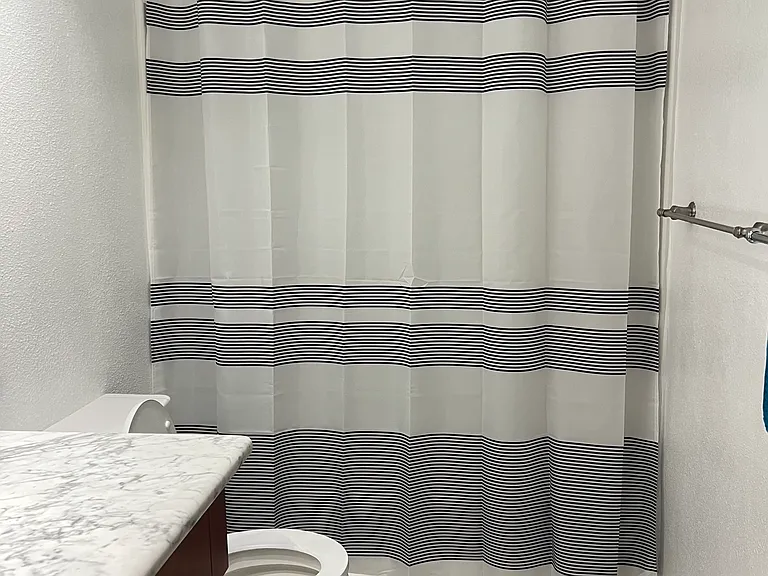 Full bath/power room