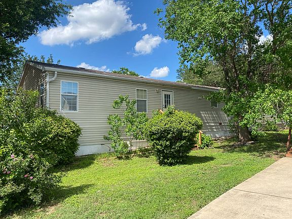 3rd image of 4516 Edge Creek Dr