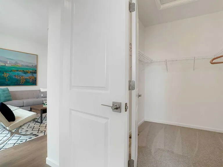 521 High Point Dr — Photo 15