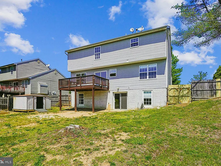 14677 Cloverdale Rd — Photo 68
