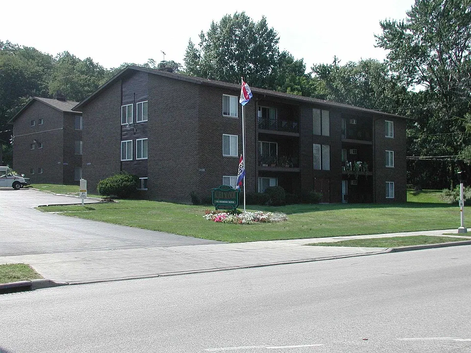Building Photo 5