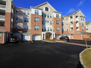 242 Regency Dr, Fishkill, NY 12524