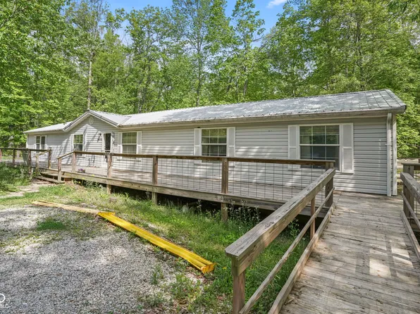 950 Hoosier Dr, North Vernon, IN 47265