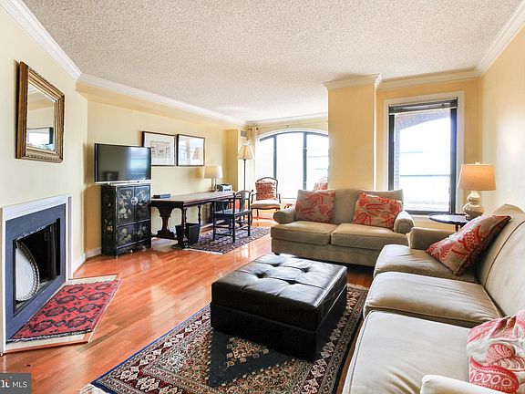 2nd image of 1080 Wisconsin Ave NW APT 2010
