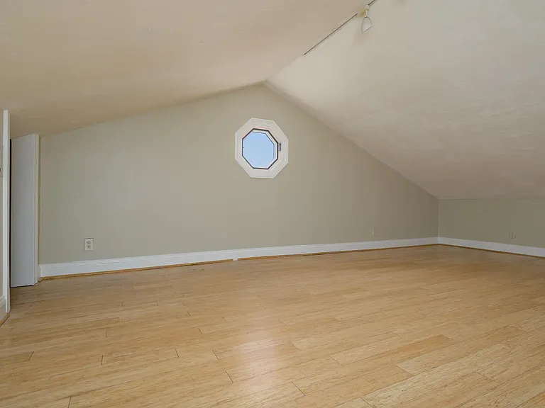 9021 Pleasant Ln — Photo 18