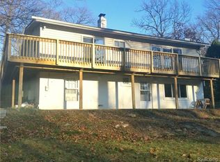 4017 Watuga St, Commerce Township, MI 48390