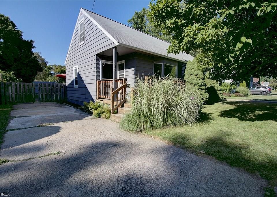 1st image of 282 West St