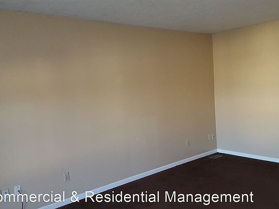 4th image of 7013 Orchard St #7015