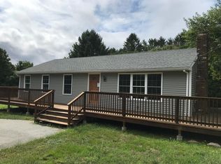 21 S Lake Rd, Tiverton, RI 02878