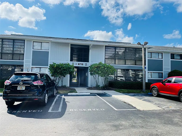 9715 Hammocks Blvd #103 — Photo 3