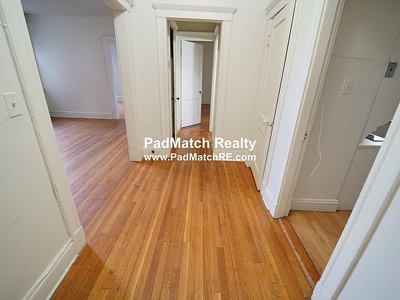 4th image of 1634 Commonwealth Ave #13235975