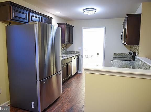 4th image of 407 Creekside Trl