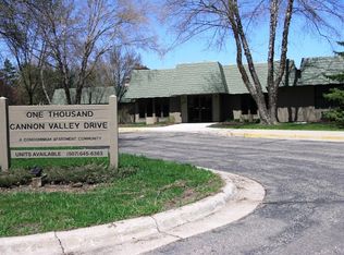 1000 Cannon Valley Dr APT 128, Northfield, MN 55057