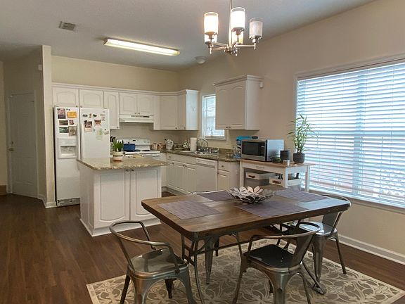 4th image of 5044 Mint Hill Ct