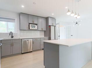 12135 229th St, Maple Ridge, BC V2X 7M9