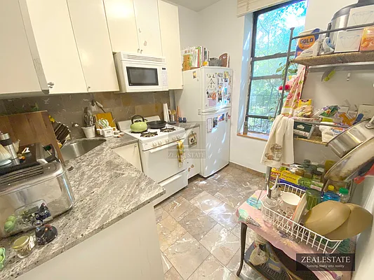 Rented by ZealEstate Group Inc | media 17