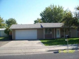 240 NE 9th St, Hermiston, OR 97838