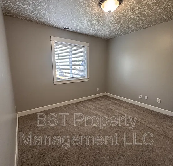 1604 Webb Lake Dr — Photo 15