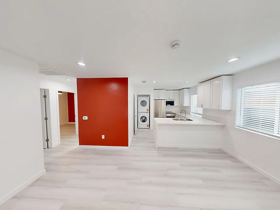 312-316 Milbrae St.