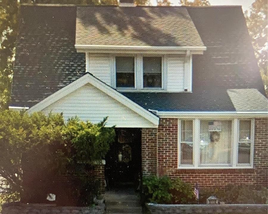 1st image of 9110 White Ave