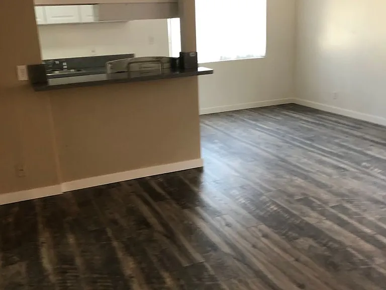650 Linden Ave — Photo 14