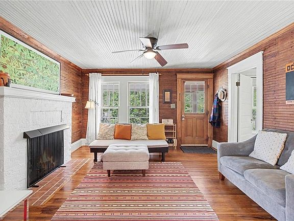 5th image of 1613 Morton St