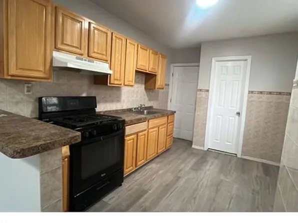 10 Belgium St, Newark, NJ