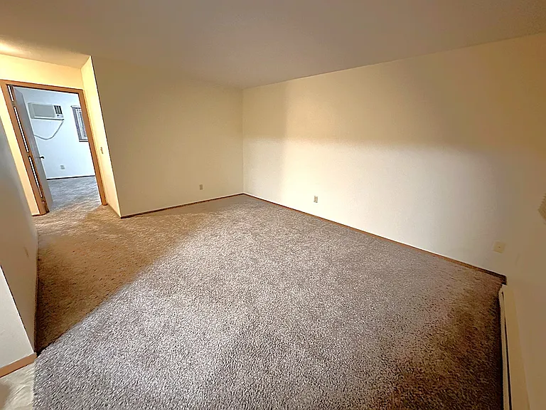 1380 Heritage Dr #3 — Photo 4