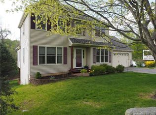 10 Dawns Rd, New Milford, CT 06776