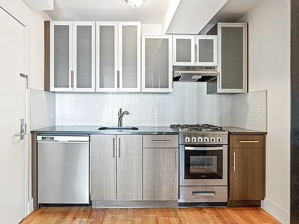 2066 5th Ave #1D, New York, NY 10035