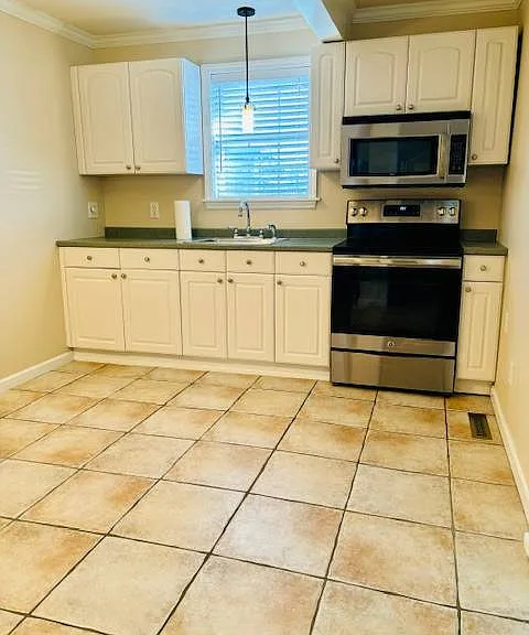 1132 Troy Schenectady Rd #1 — Photo 4