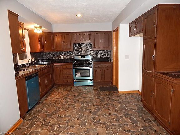 5th image of 6017 Andover Blvd