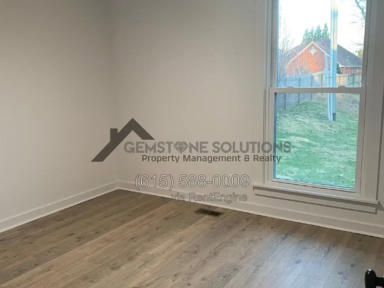 217 Oxford Dr — Photo 13
