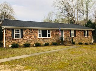 8621 Old Roxbury Rd, Quinton, VA 23141