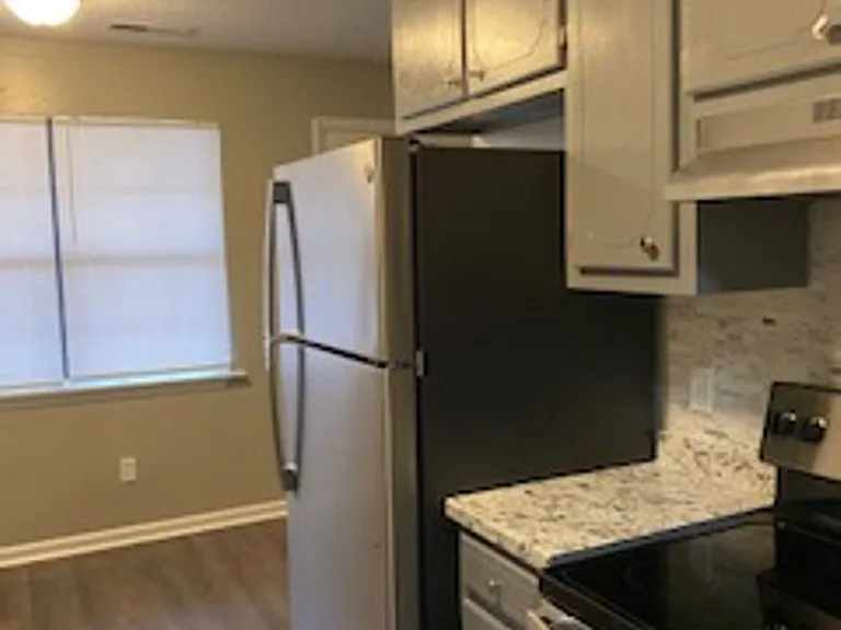 3007 Hood Rd SW — Photo 5