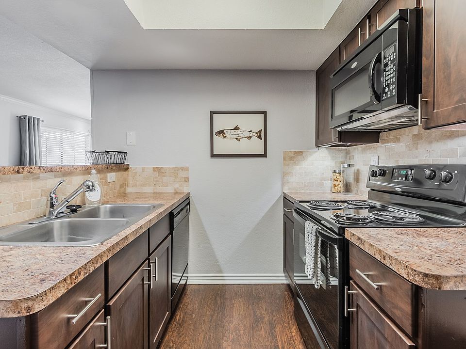 1st image of 9600 Golf Lakes Trl APT 1072