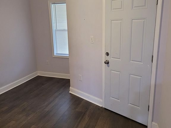 5th image of 5225 Warrington Ave Floor 2